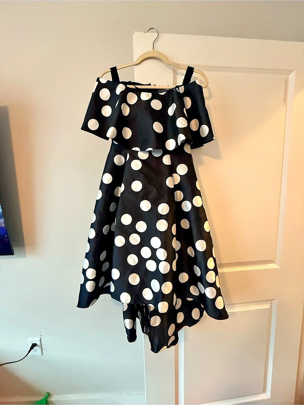 Adrianna Papell Polka Dot Mini Dress in Black & White Size 4 Like New